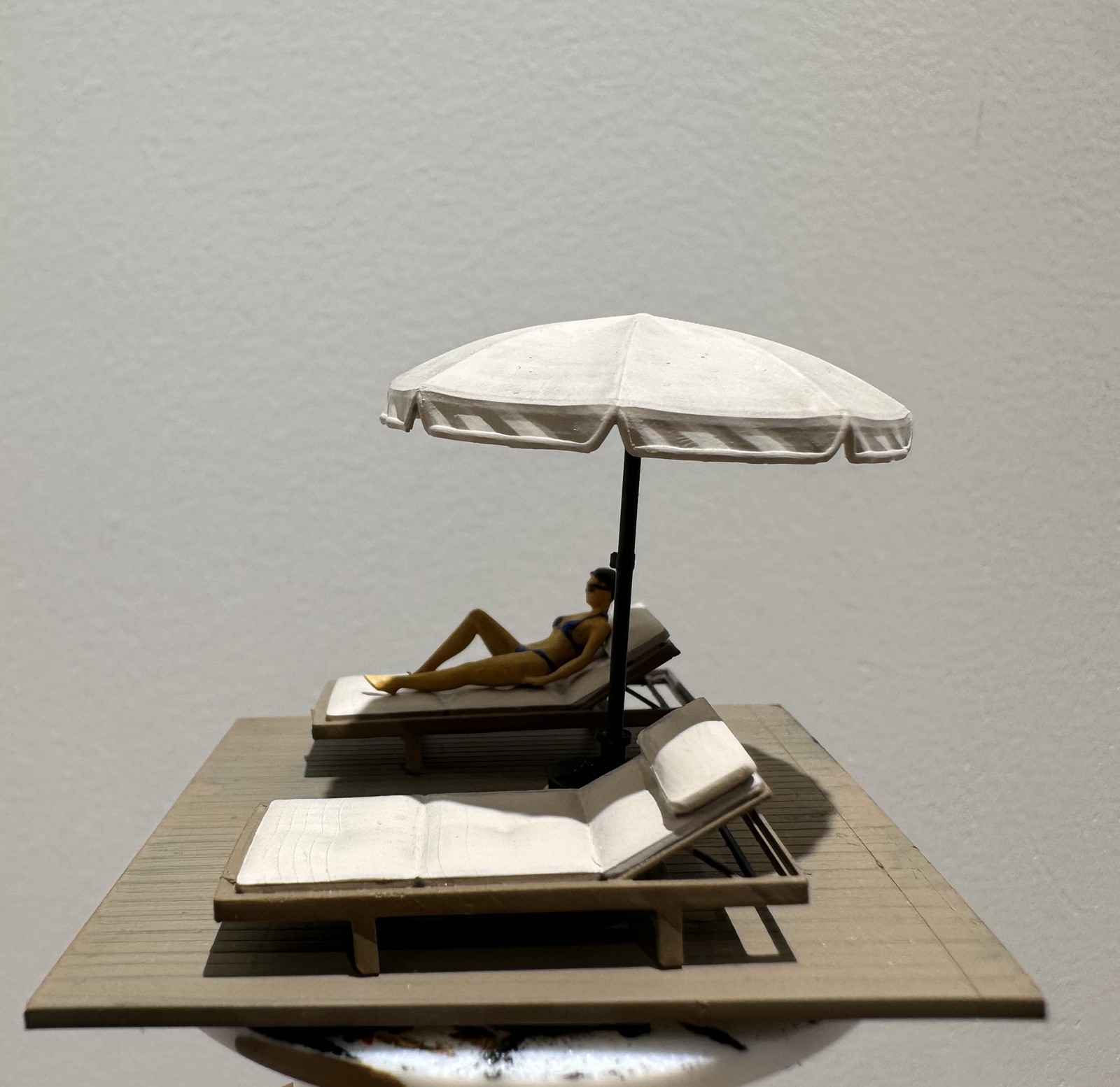 Diorama 1/64 Sun Bathing Micro - đánh giá và giá Tools Workshop For Kids